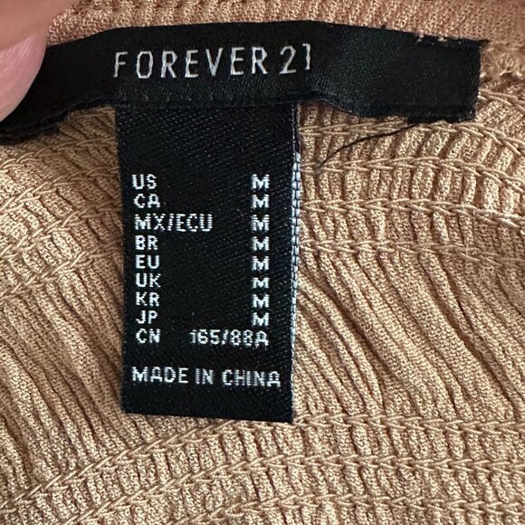 Forever 21 Womens Tan Smocked Off-Shoulder Blouse With Puff Sleeves Ruffled Hem - Picture 3 of 7